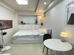 Yeouido/Hongdae/Gwanghwamun 1th image