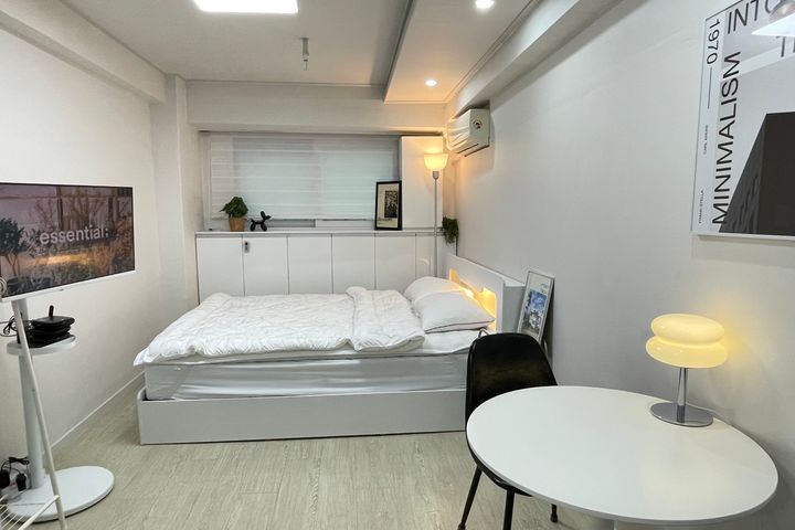Yeouido/Hongdae/Gwanghwamun 1th image