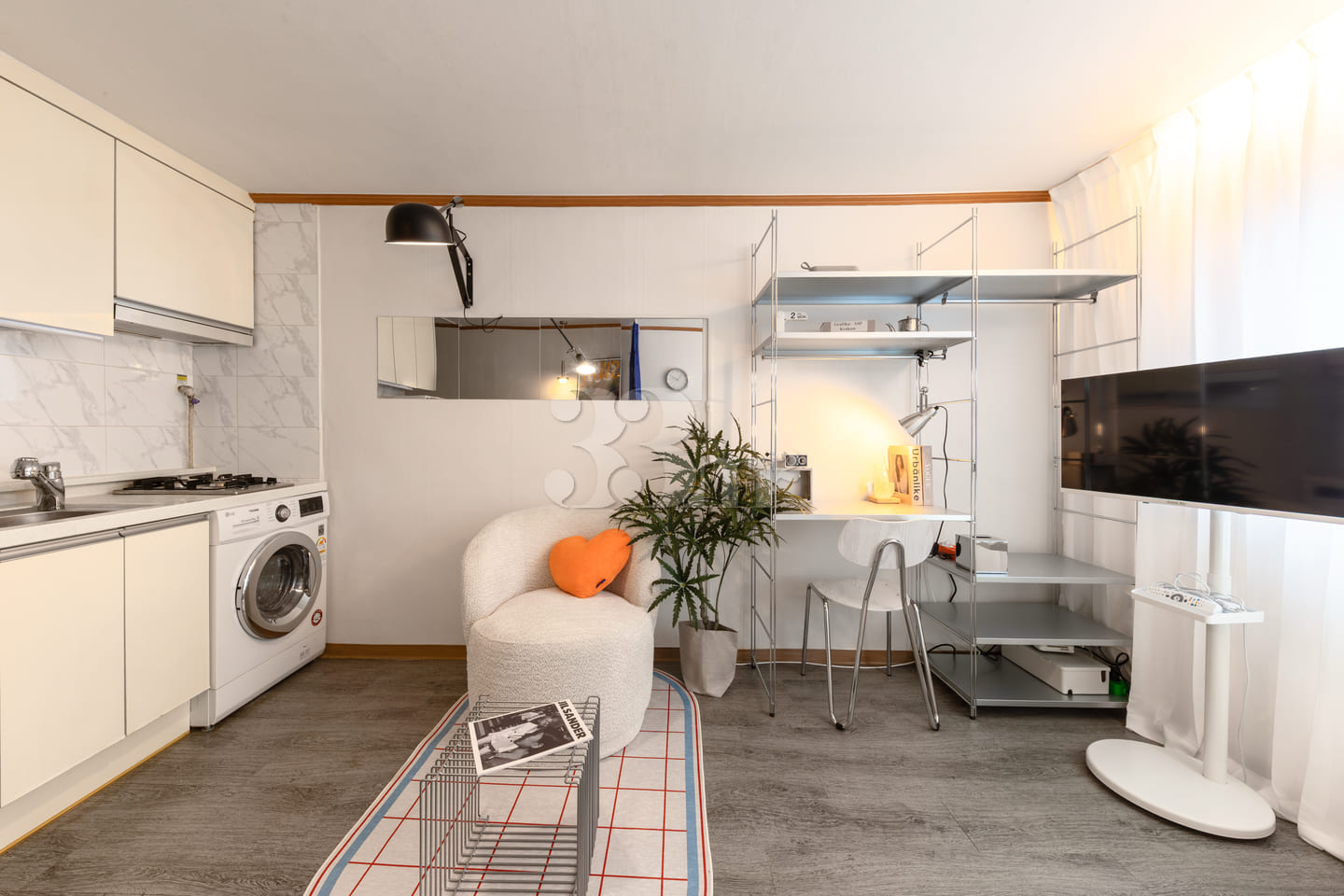 A studio apartment with a great vibe near Hon 2th image