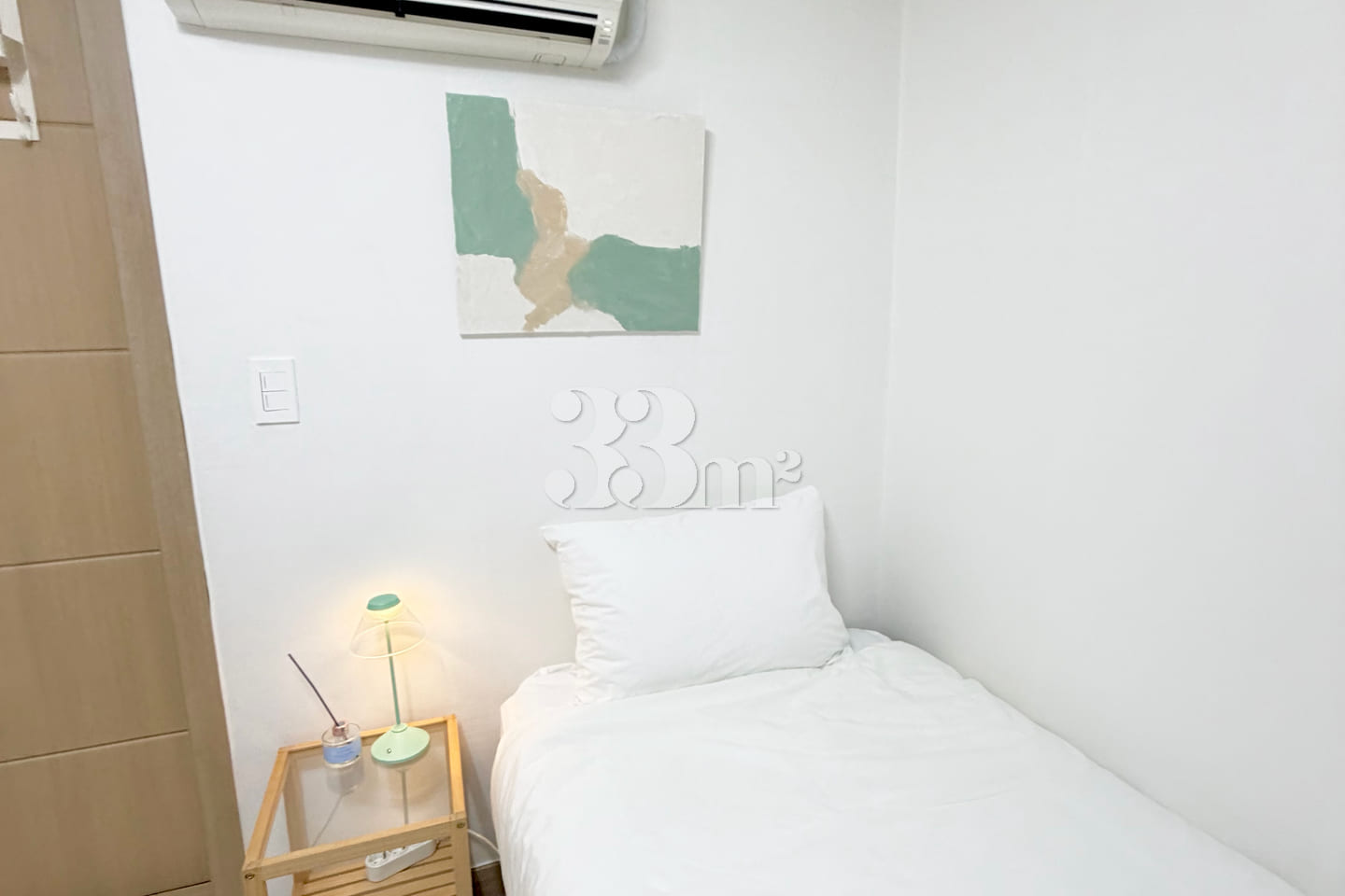 Walking distance: 3 minutes to Sinchon, 9 min 2th image