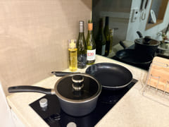 Fully furnished studio, 1 minute from Gunja S 7th image