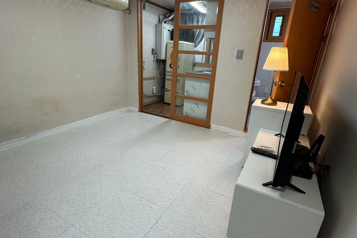 Clean, fully-furnished D near Byeongjeom Stat 3th image
