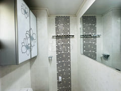 Fully furnished studio apartment near the cen 13th image