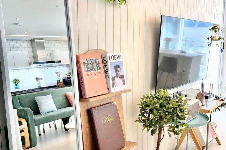 Urban Stay Lumi 11th image