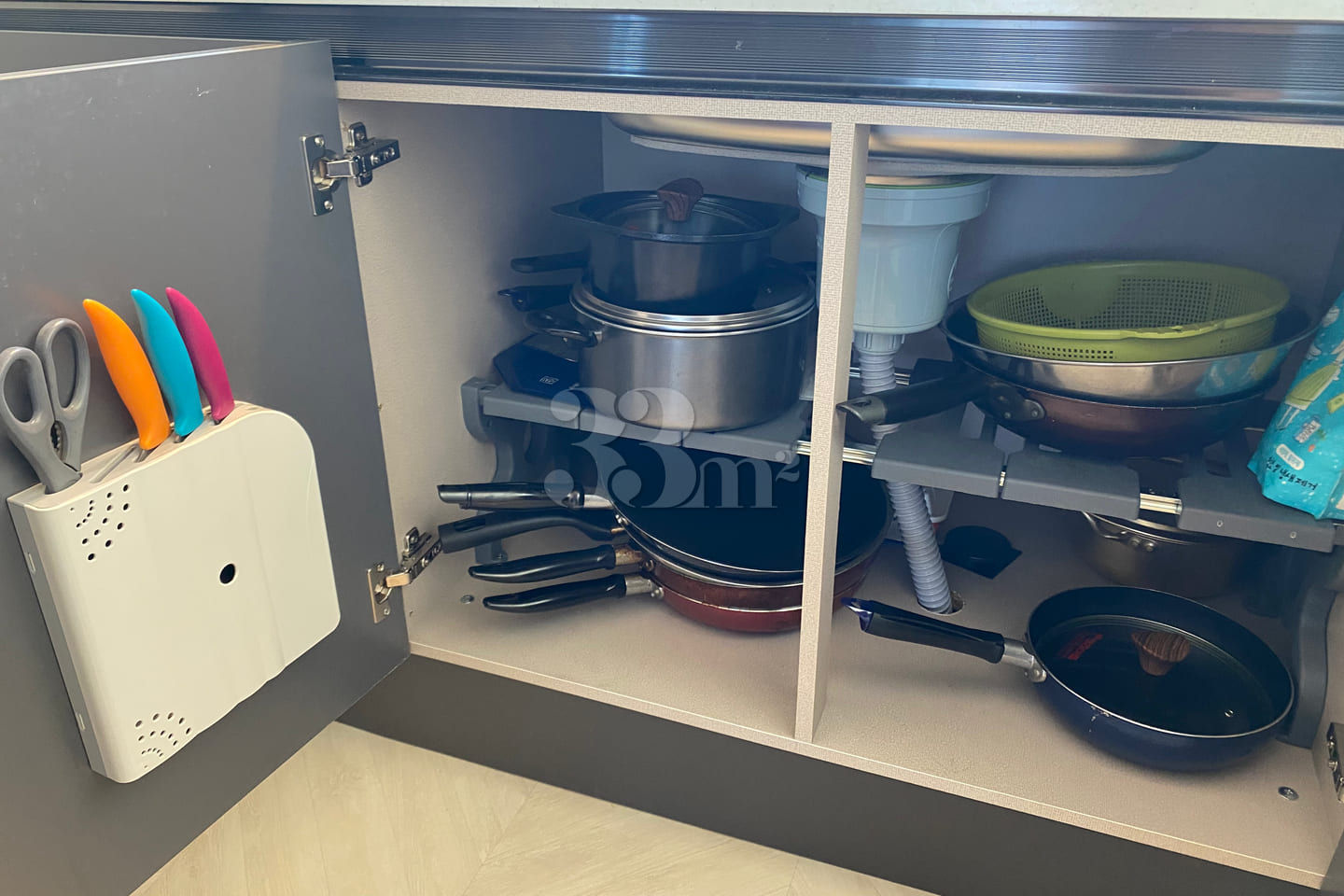 Two-room pet-friendly accommodation at Samyan 12th image
