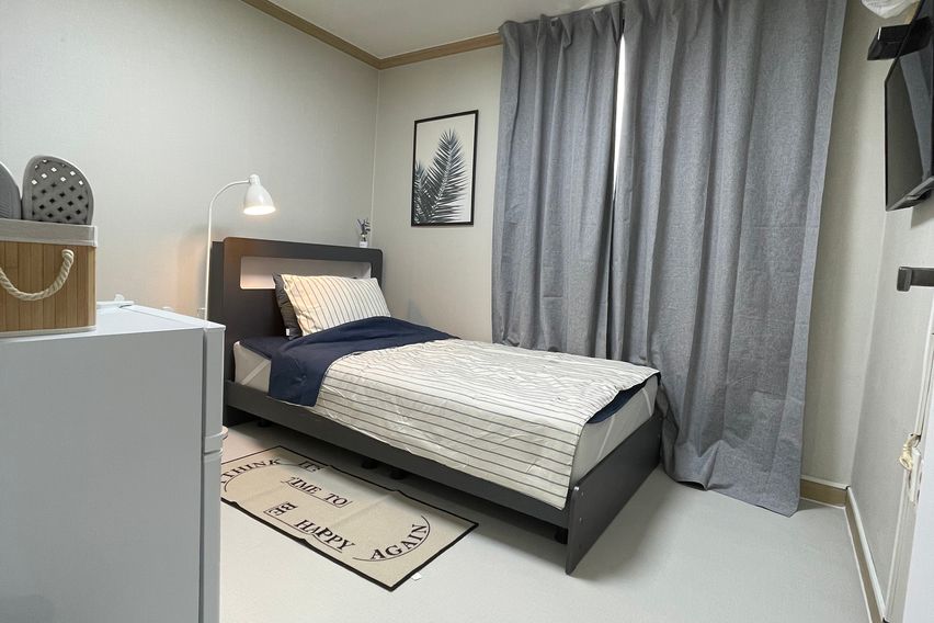 Room 103/Privacy Room 0th image