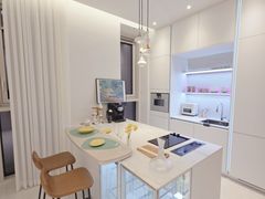 Newly built suite near Cheongdam Intersection 5th image