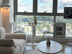Great value 🔥 Fully furnished, right by the 0th image