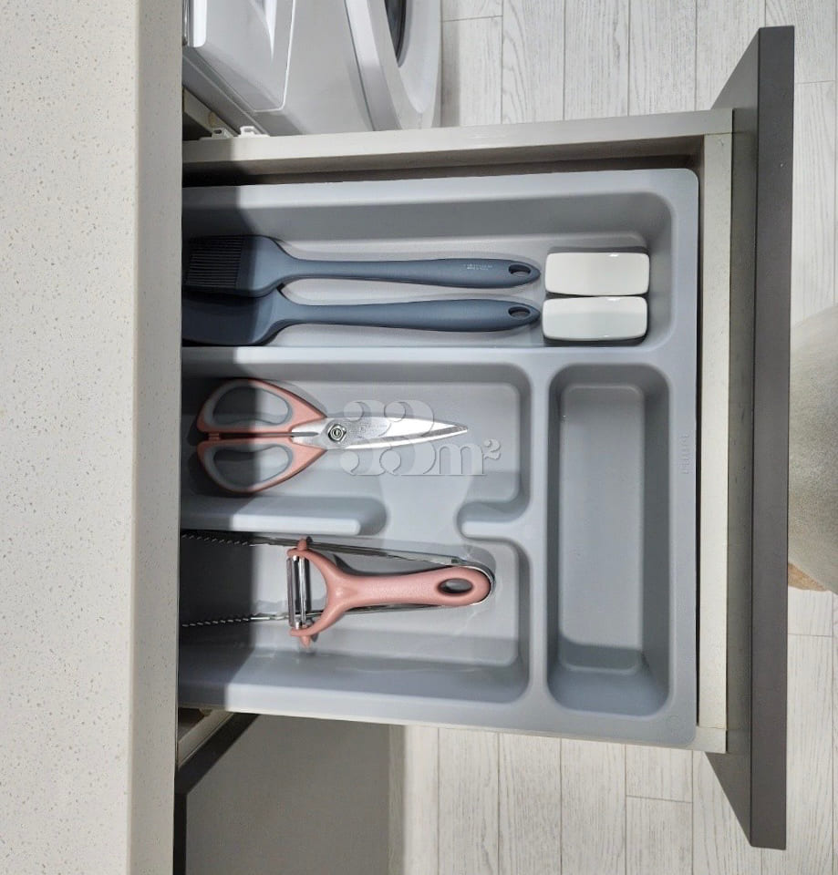 The One Officetel with Full Options 8th image