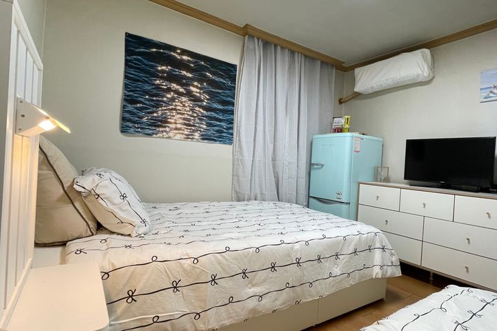 Room 301 / Separate Room / 2 Beds 10th image