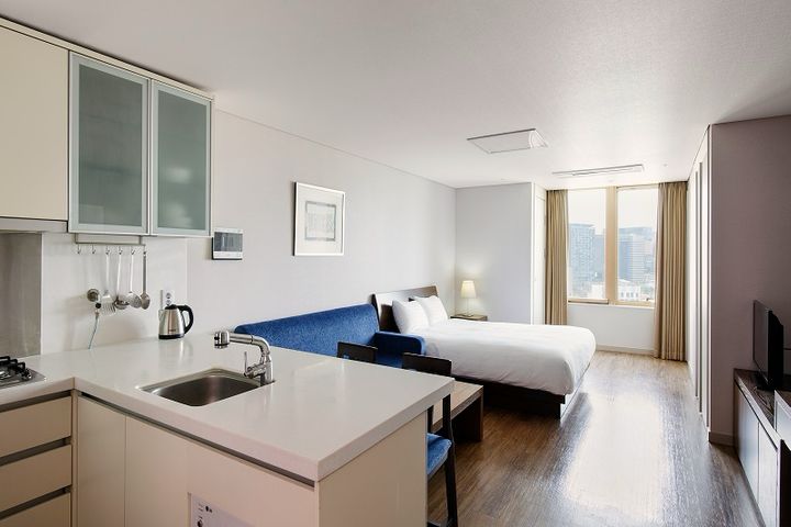 Cozy studio apartment near Seodaemun Station 1th image