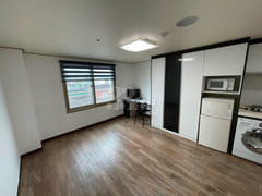 A quiet and tidy room 4th image