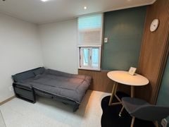 신촌역 1분, 포레스트 0번째 이미지