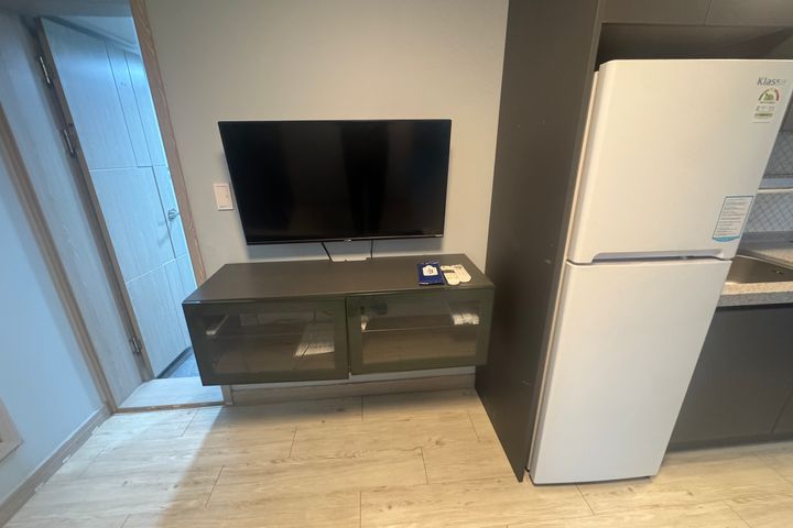 Quiet two-room apartment near Oncheonjang Sta 1th image