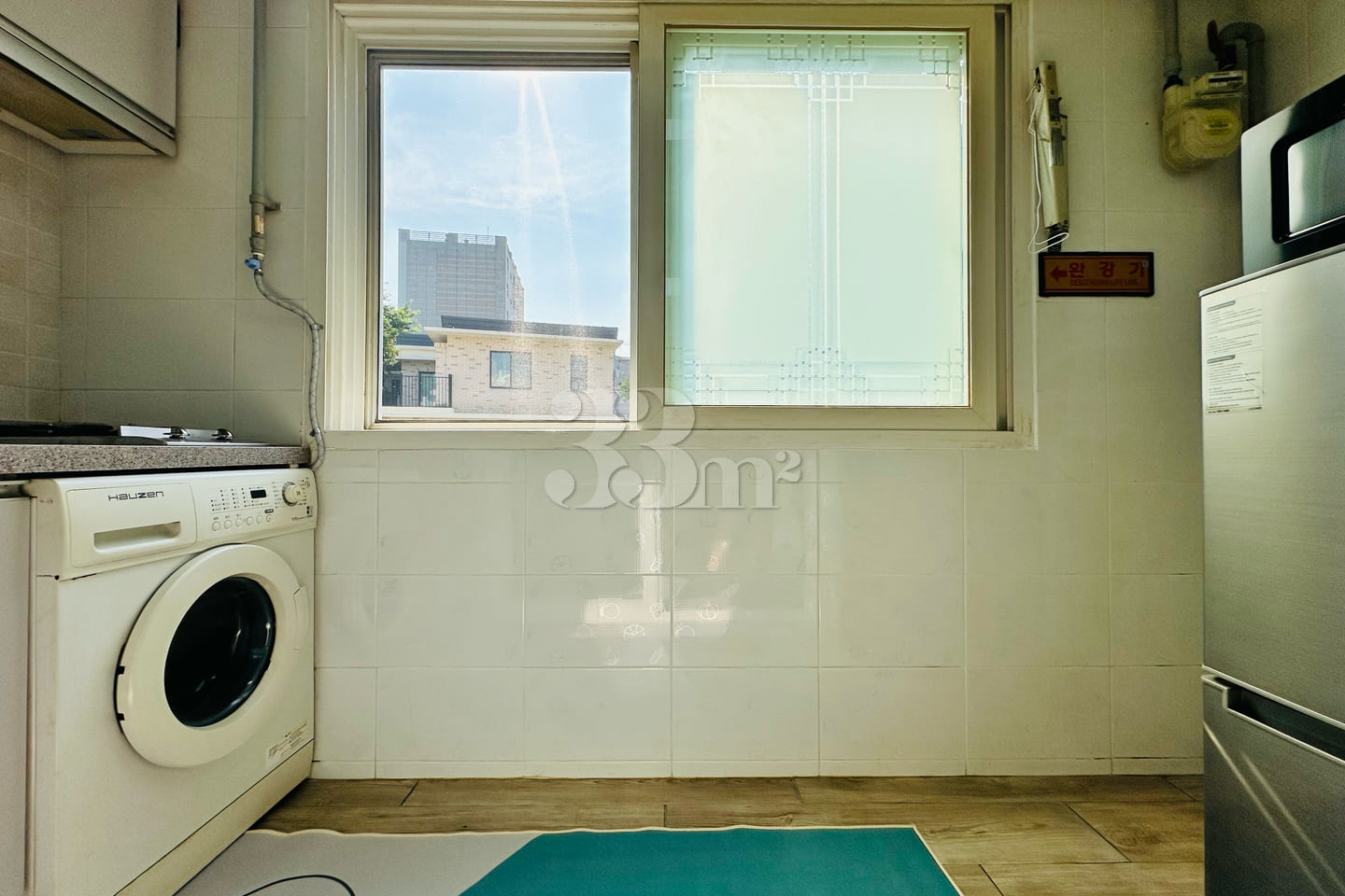 Women-only, fully furnished apartment near th 6th image