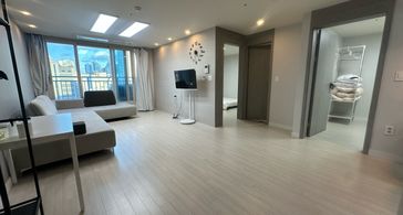  넓은 신축 풀옵션 방 이미지