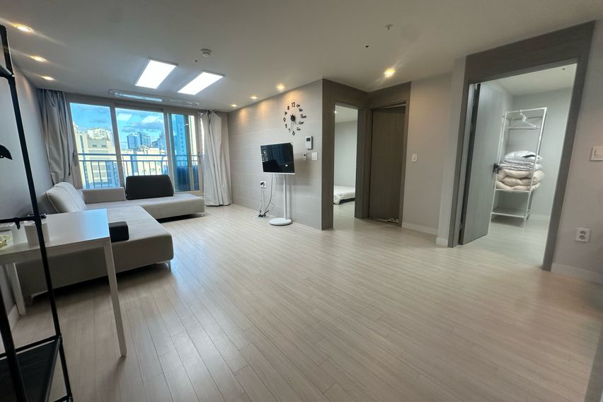 신축 쓰리룸✅늦은퇴실