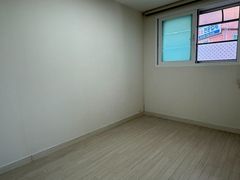 Three-room apartment with good natural light 3th image