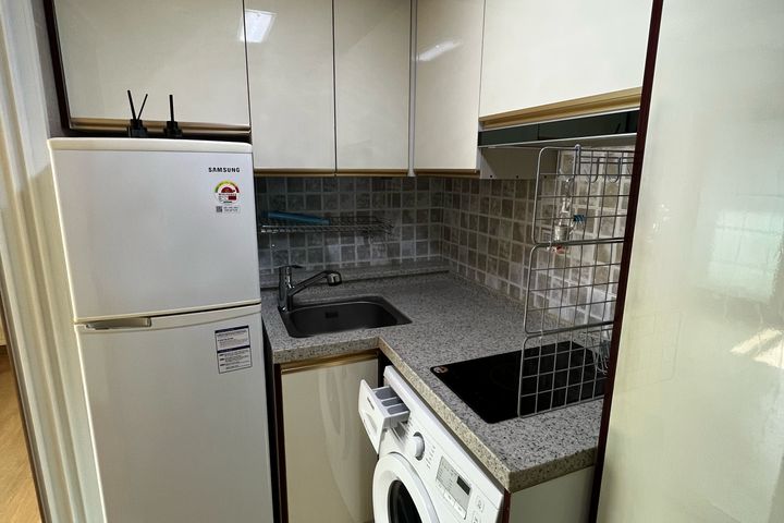 Taean Studio ⛱️ Fully Furnished & Built-in Ap 3th image