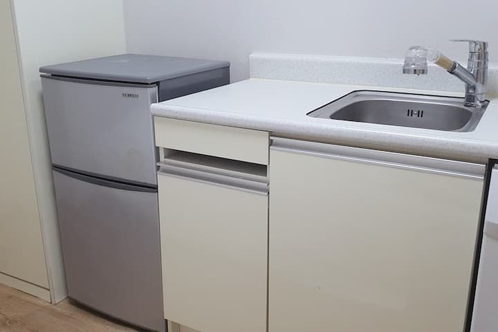 Single Room Central Stay 317 6th image