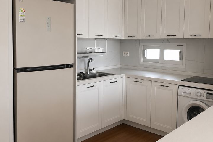 Fully furnished unit with great natural light 4th image