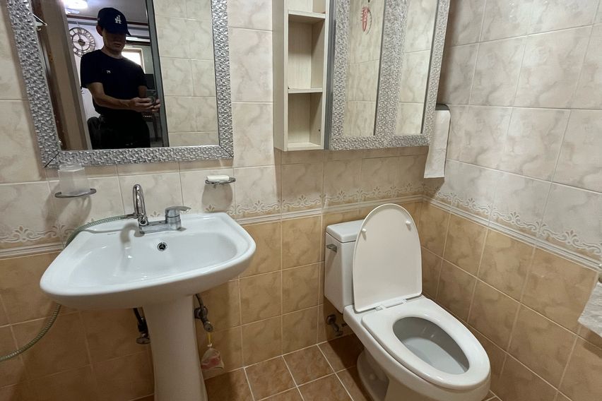 Amistad Two-Room 12th image