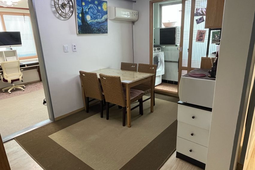 Amistad Two-Room 8th image