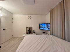 Clean two-room accommodation near Jeonbuk Nat 4th image