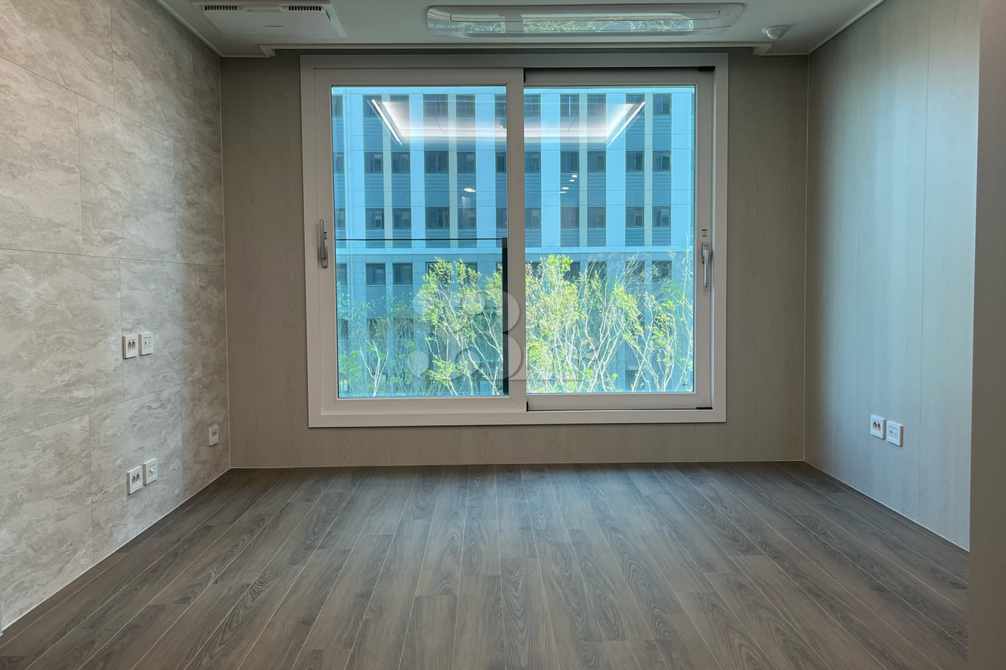 Newly built apartment in Anyang-dong 0th image