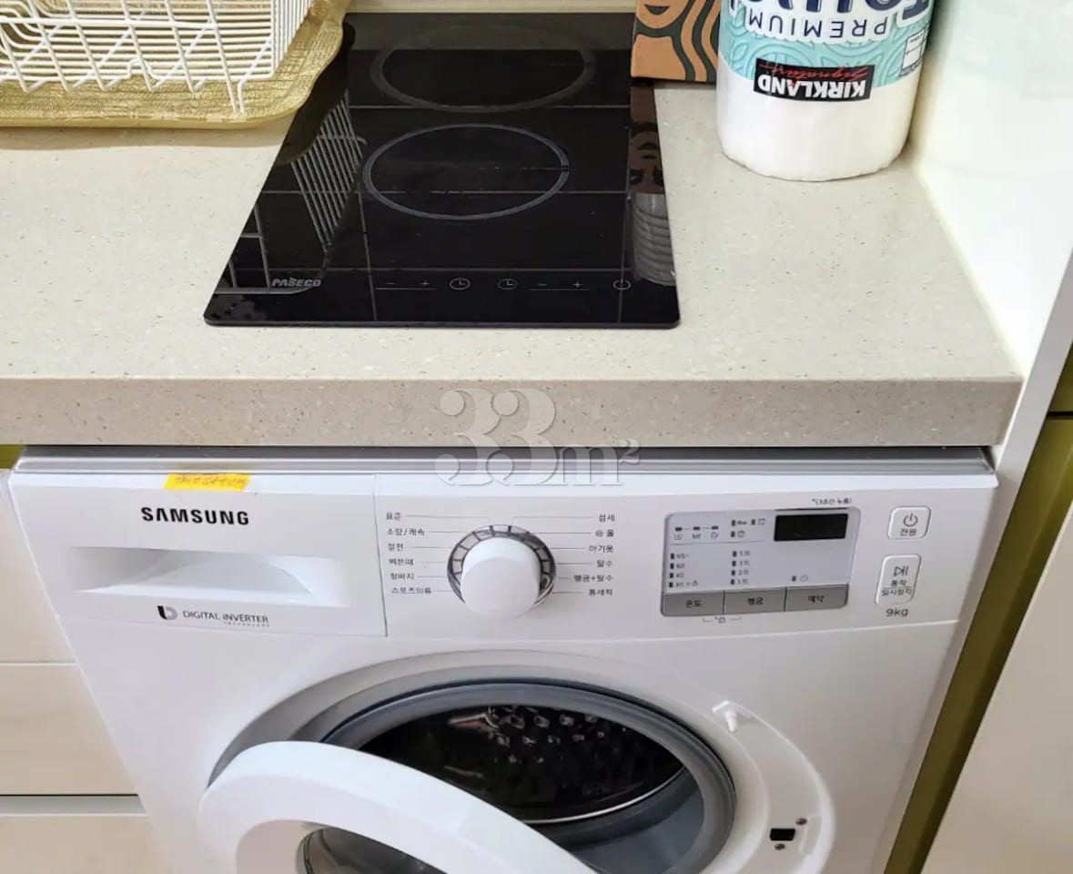 Fully furnished studio apartment in Jungmun w 9th image