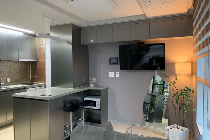 Two-room apartment in the City Hall, Gwanghwa 8th image