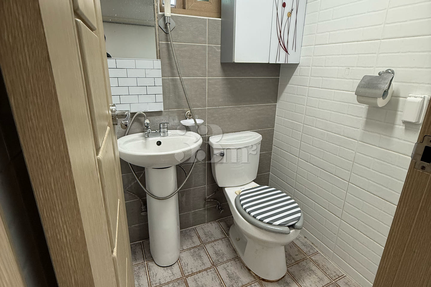 Studio apartment a 1-minute walk from Sajik S 11th image