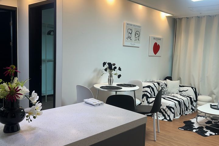 Mono Room 4th image
