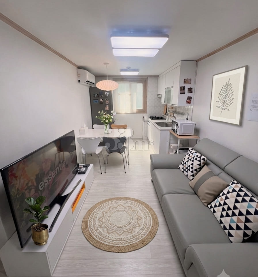 4-person unit, 2 bedrooms, 1 bathroom, fully  1th image