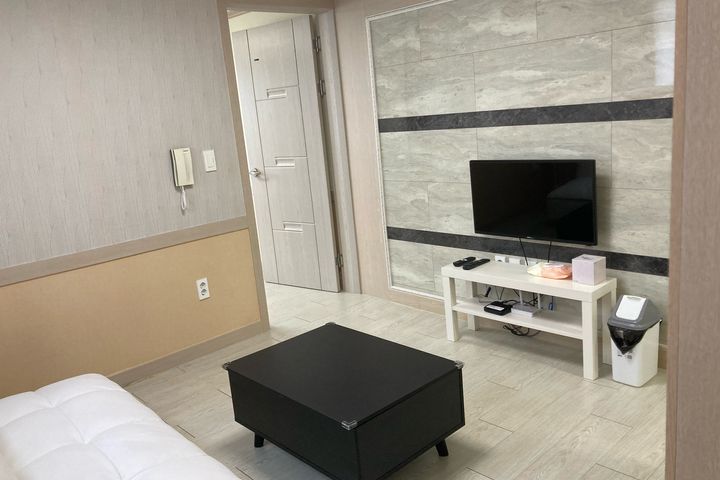 Bonggok-dong, Gumi-si: Mini Two-Room Unit 2 0th image