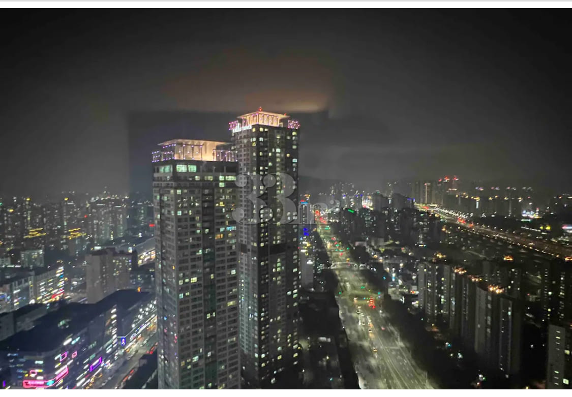 34-pyeong apartment in a large complex in the 16th image