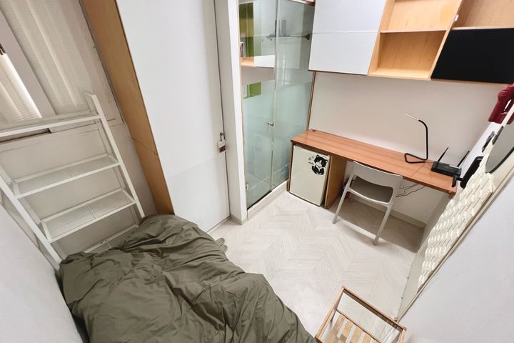 Studio apartment near Sinchon Station 2 2th image