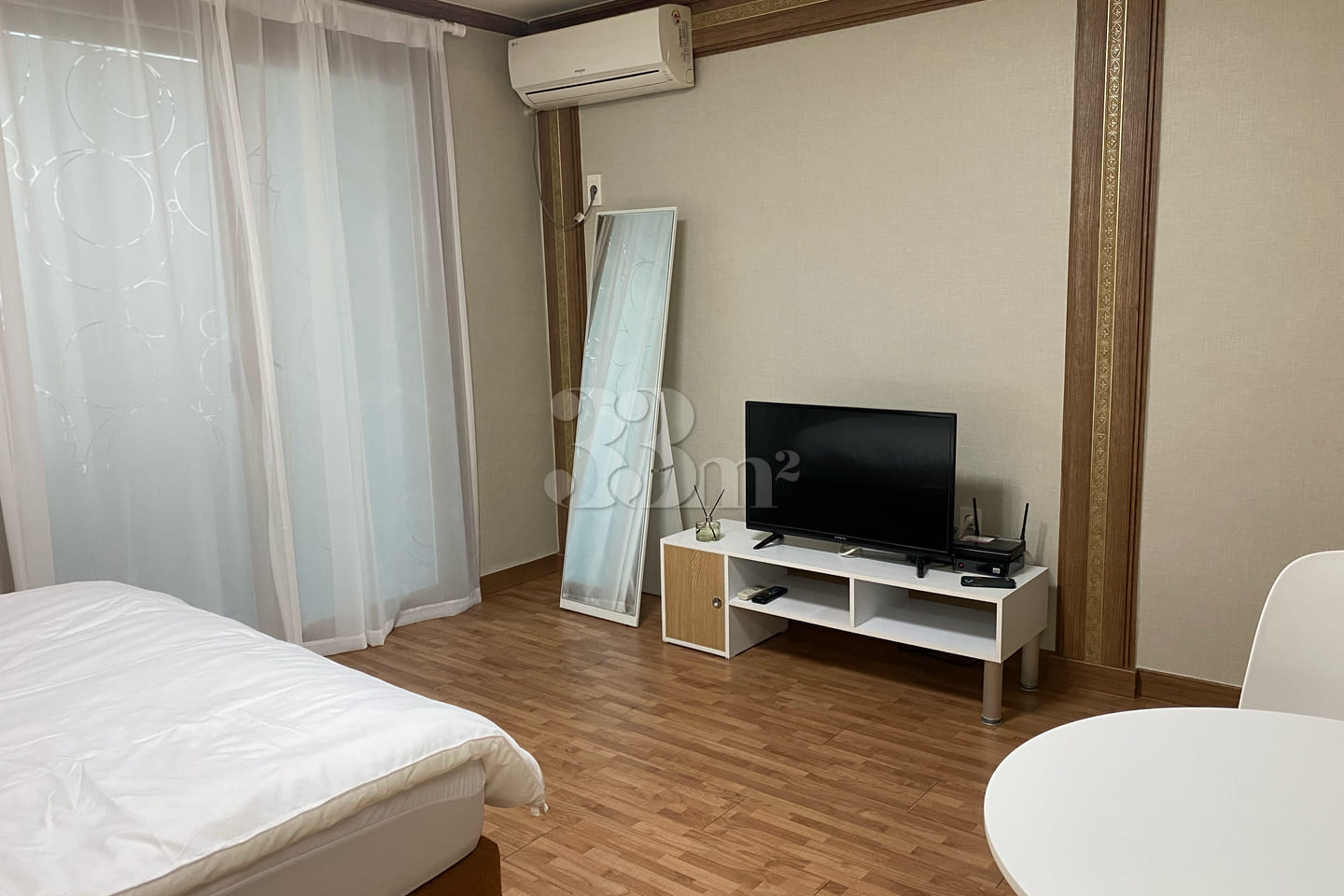 Cozy room 7th image