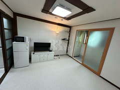 It's clean and quiet. 5th image