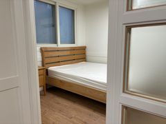 Cost-effective two-bedroom apartment in a dou 0th image