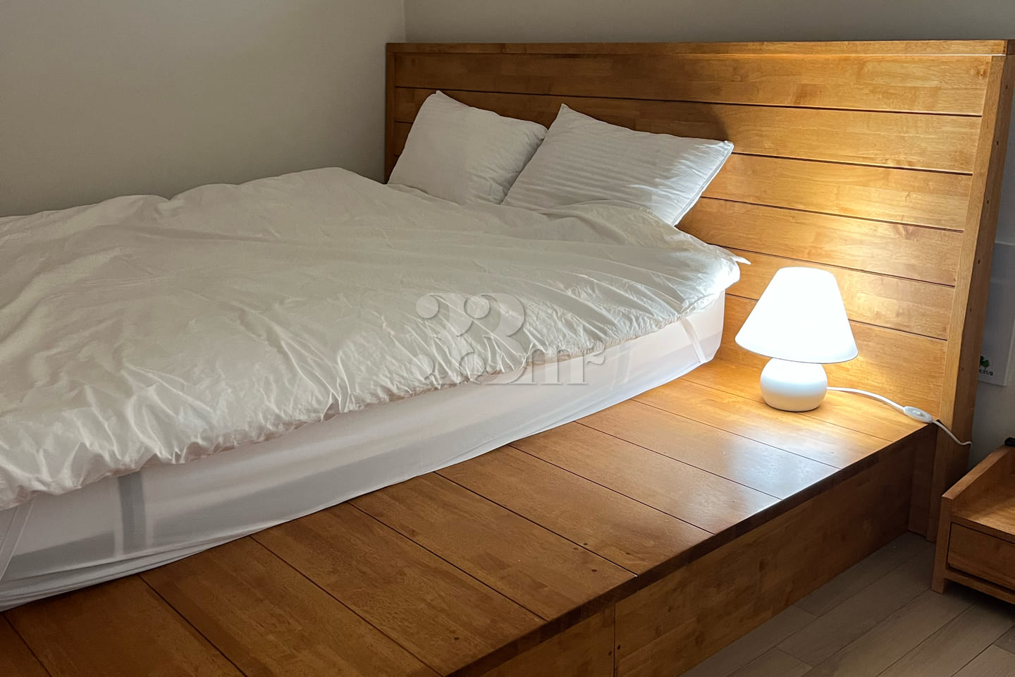 Fully furnished two-bedroom apartment near Da 9th image