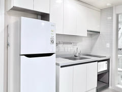 Fully furnished, clean room_No. 2 6th image