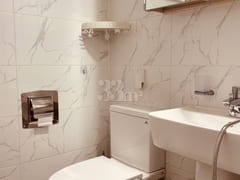 New 3-story studio apartment, 3 minutes from 11th image