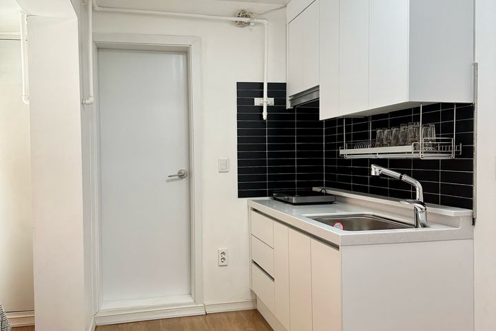 Clean 1.5-room apartment in Wadong 3th image