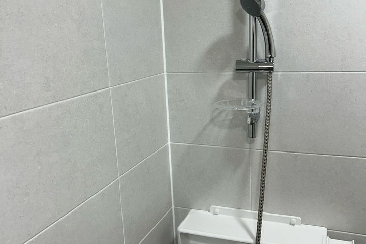 Fully-equipped hotel-style accommodation 2 9th image
