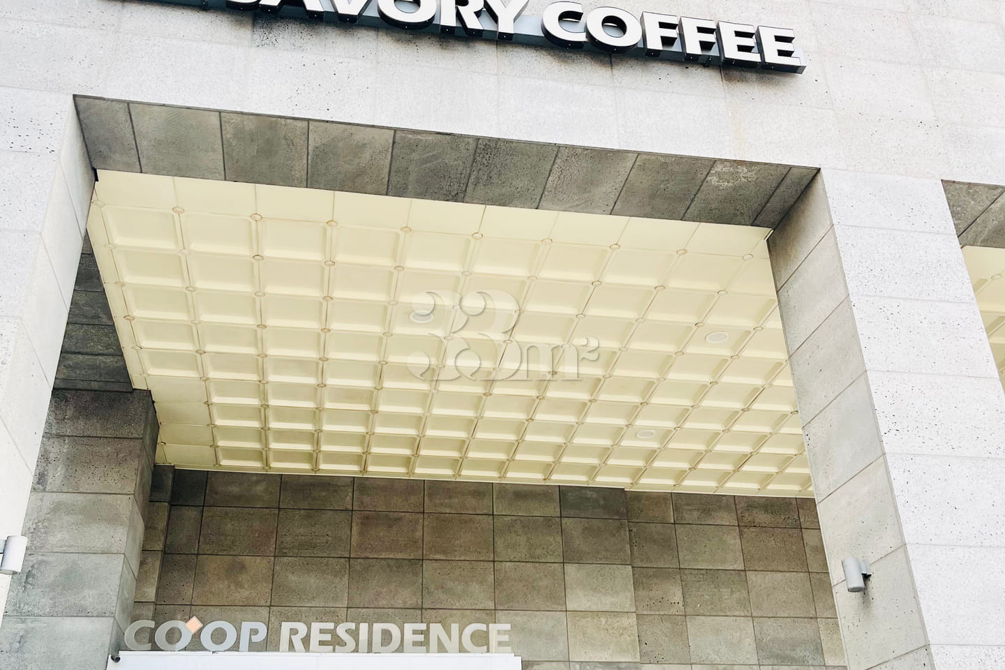 2-minute walk from DDP Station, parking avail 17th image