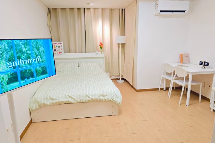 Gangnam Station, 3-minute walk, fully furnish 16th image