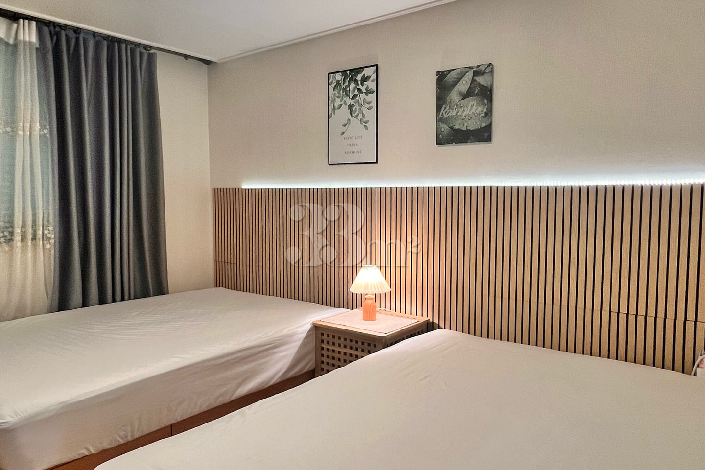 3-Room Home Adjacent to a Park in Samsan, Uls 1th image