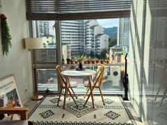5m high ceiling, bright and sunny house 5th image
