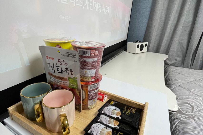 Room 105 / Spacious Room / Long-term Room 17th image